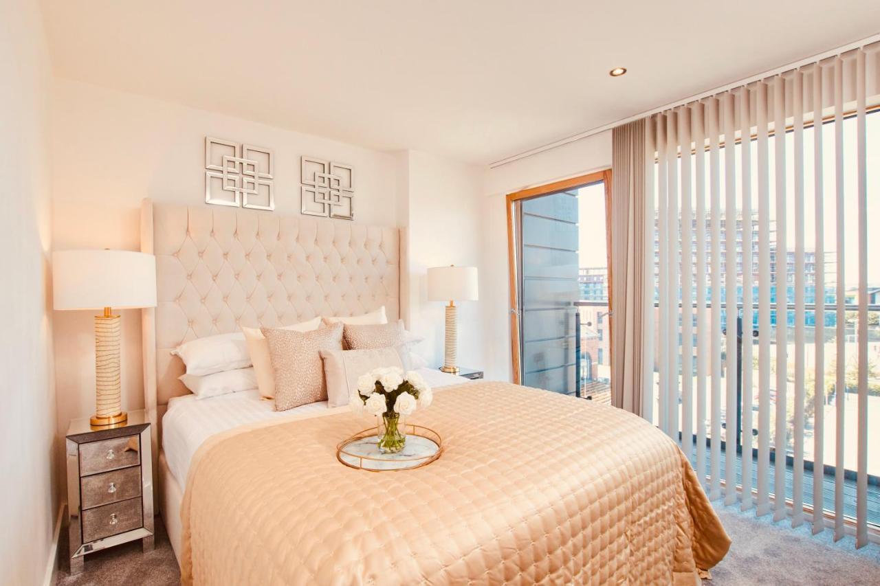 King Deluxe City Apt Large Balcony& Free Parking! ليدز المظهر الخارجي الصورة