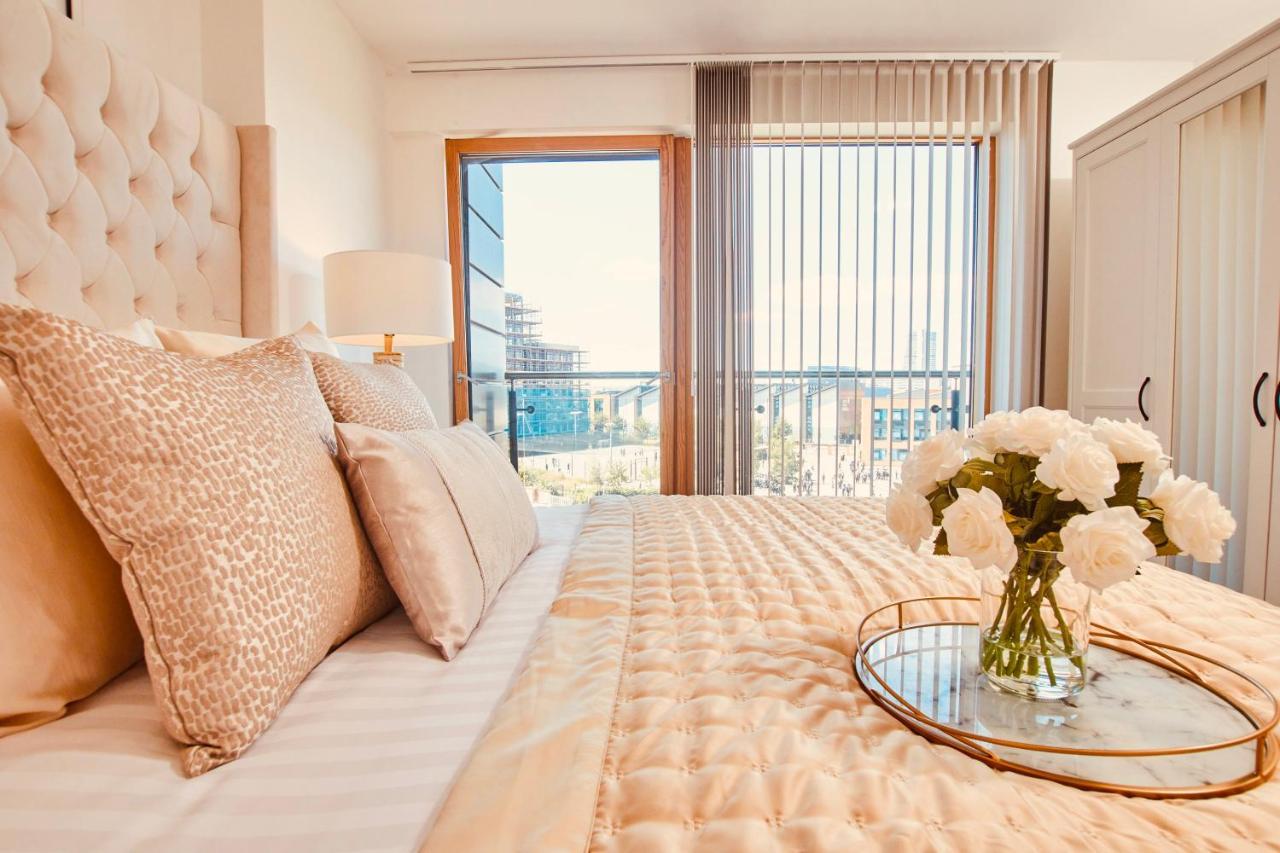 King Deluxe City Apt Large Balcony& Free Parking! ليدز المظهر الخارجي الصورة