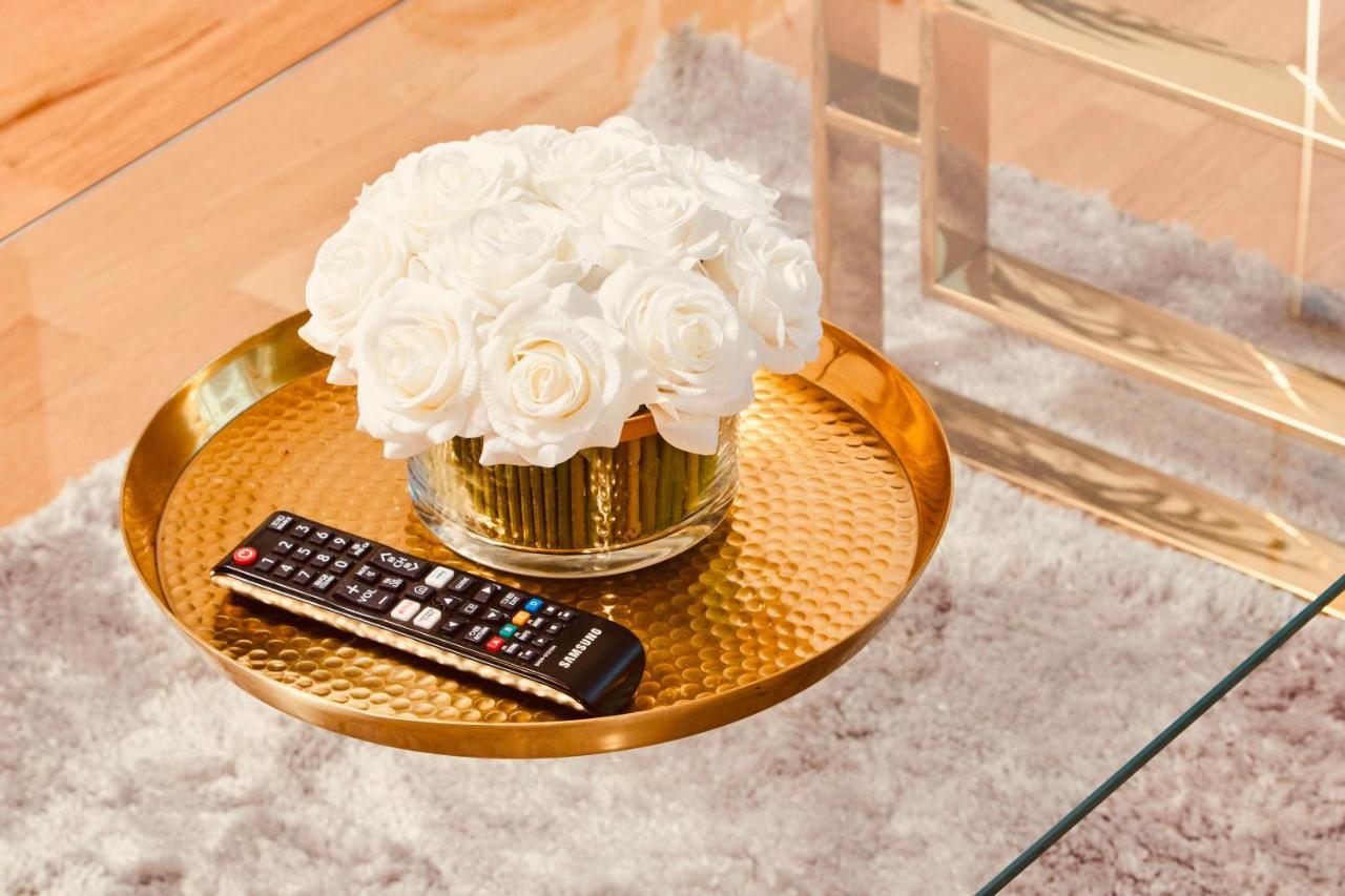 King Deluxe City Apt Large Balcony& Free Parking! ليدز المظهر الخارجي الصورة
