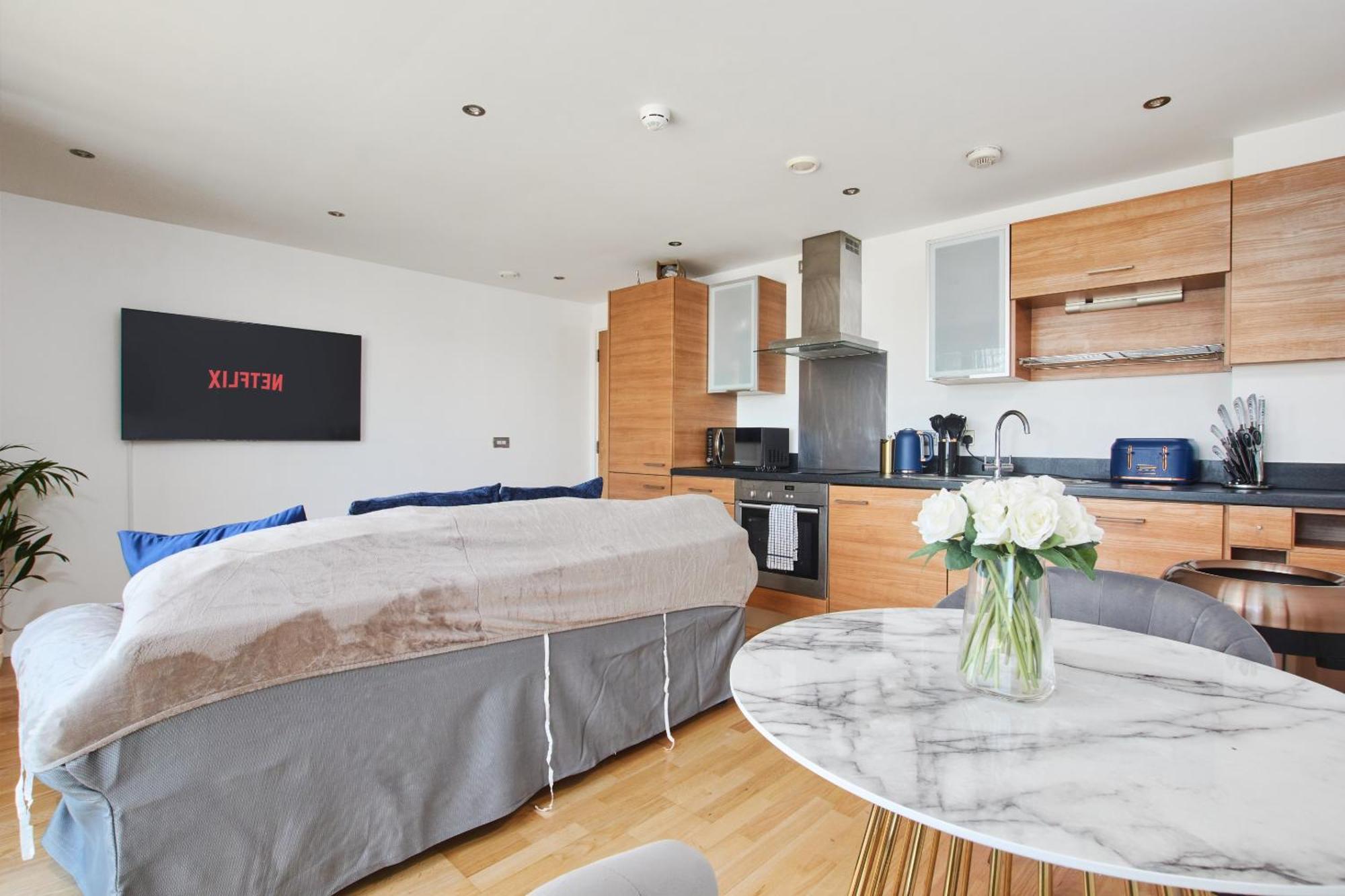 King Deluxe City Apt Large Balcony& Free Parking! ليدز المظهر الخارجي الصورة