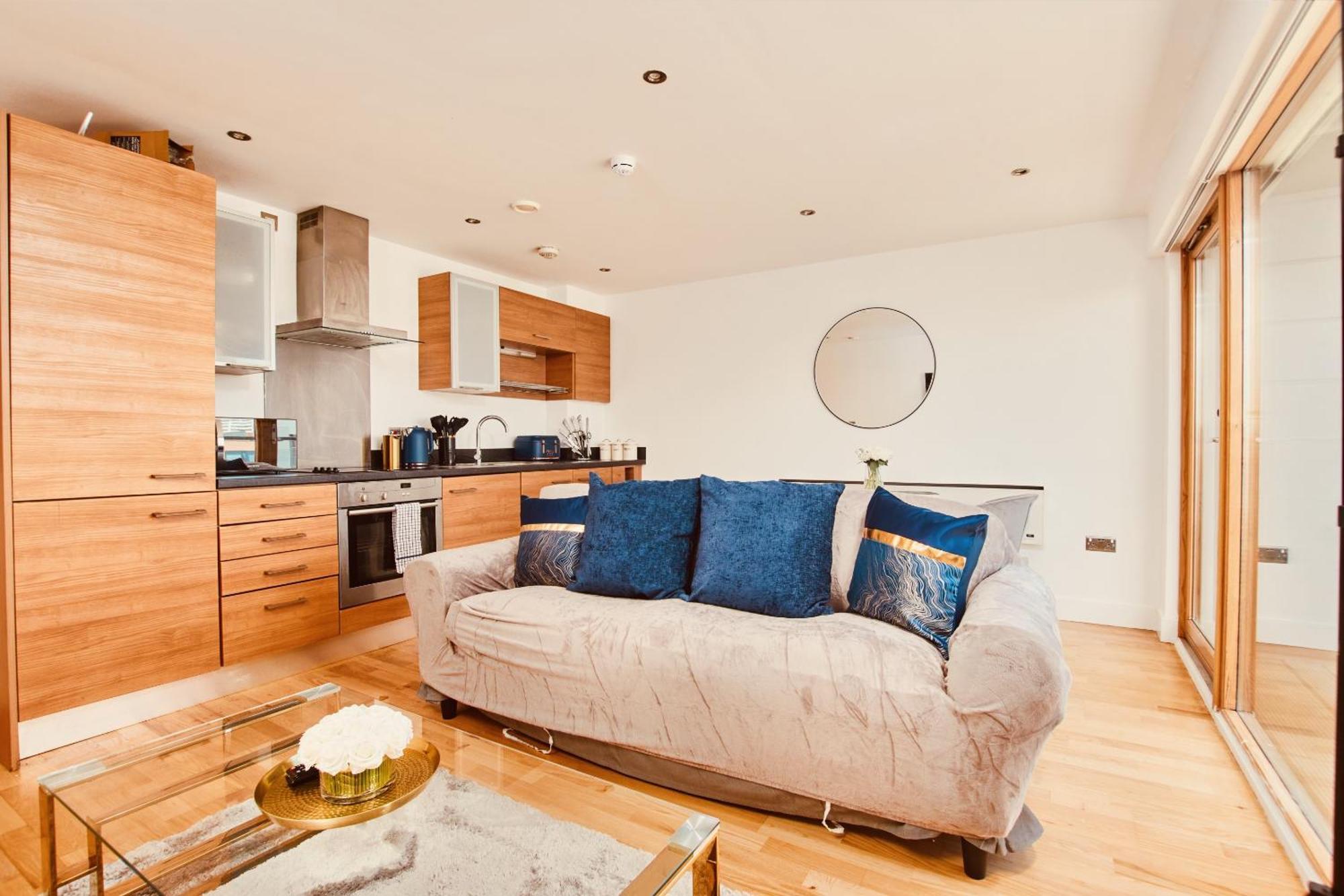 King Deluxe City Apt Large Balcony& Free Parking! ليدز المظهر الخارجي الصورة