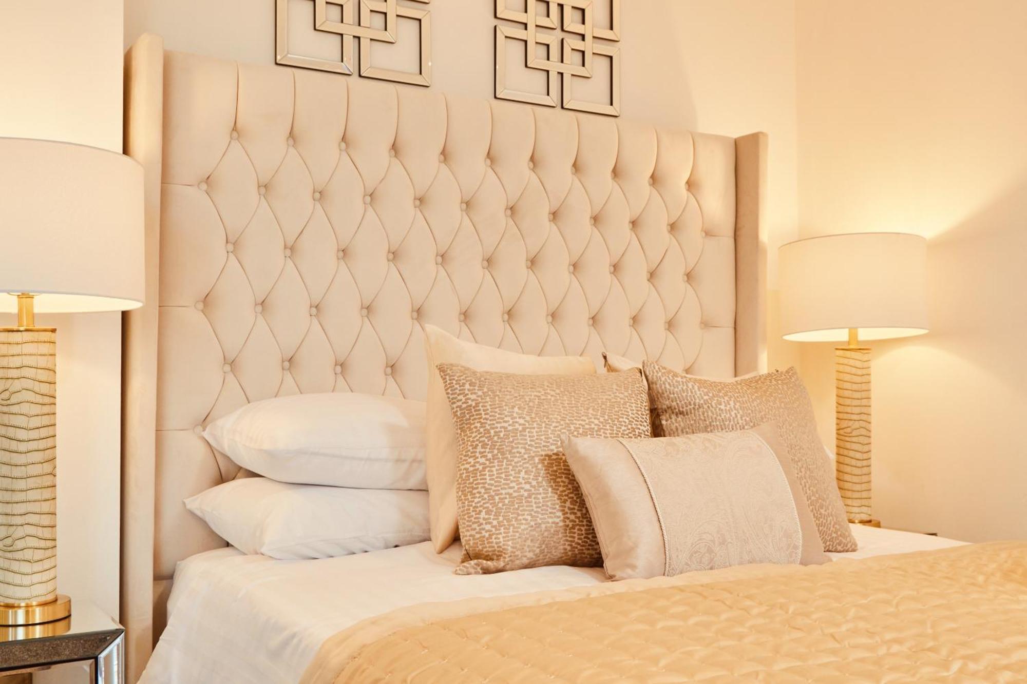King Deluxe City Apt Large Balcony& Free Parking! ليدز المظهر الخارجي الصورة